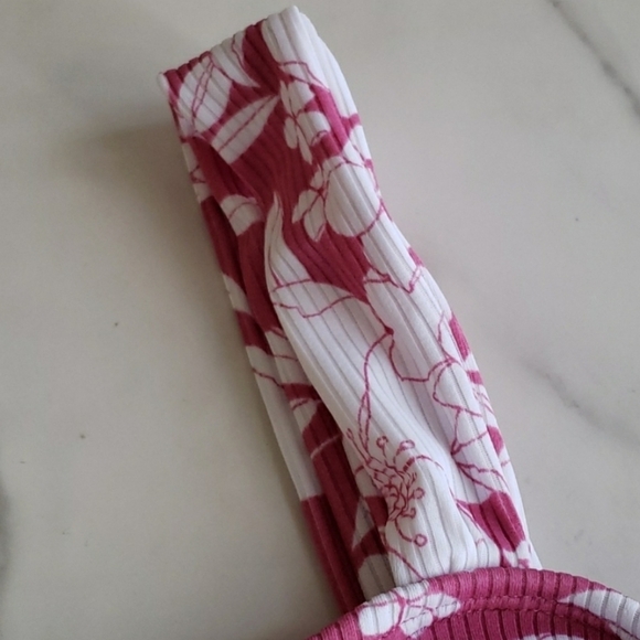 Xhiliration Floral Mauve and White Twist Tie Front Underwire Bikini Top M # - Picture 4 of 7